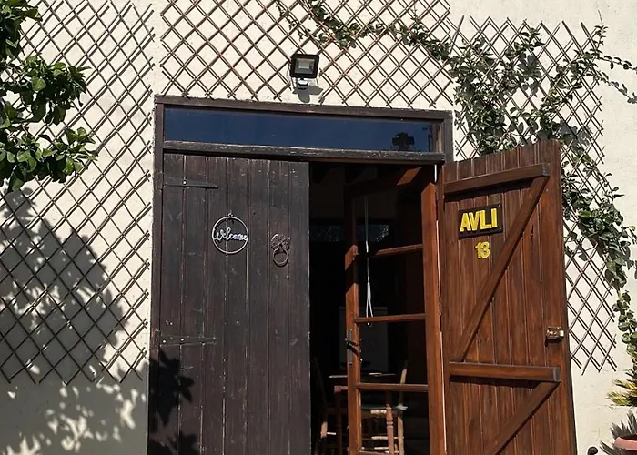 Avli-the Courtyard Никосия