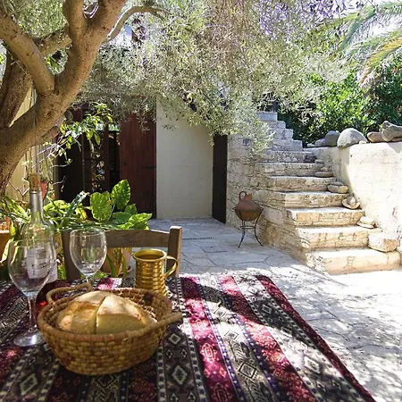 Guest house Avli-the Courtyard 4*
