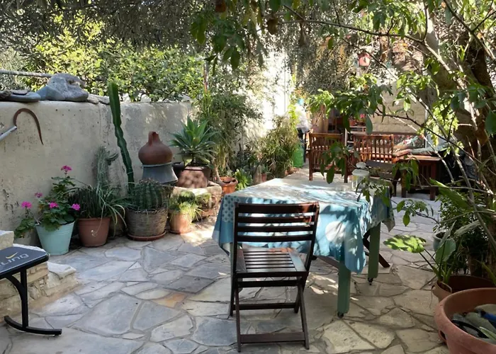Avli-the Courtyard Guest house Nicosia